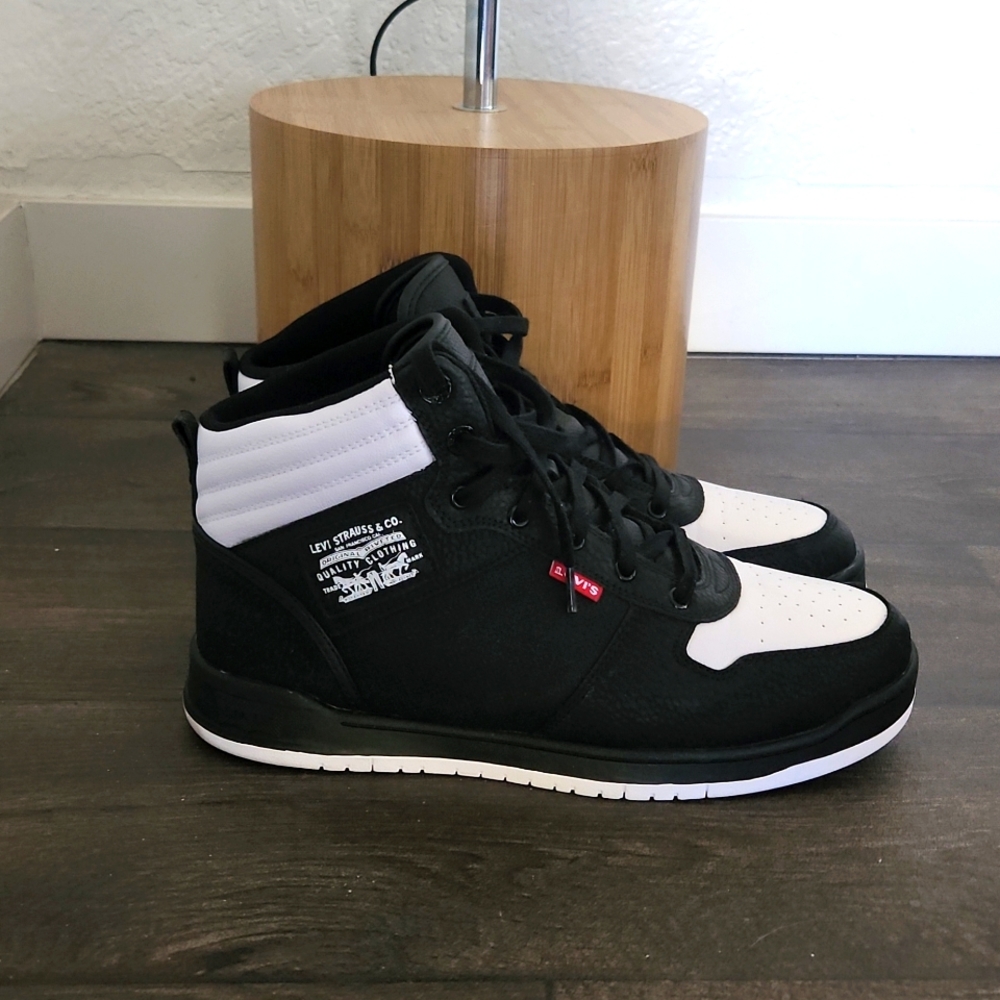 Levi's sneakers